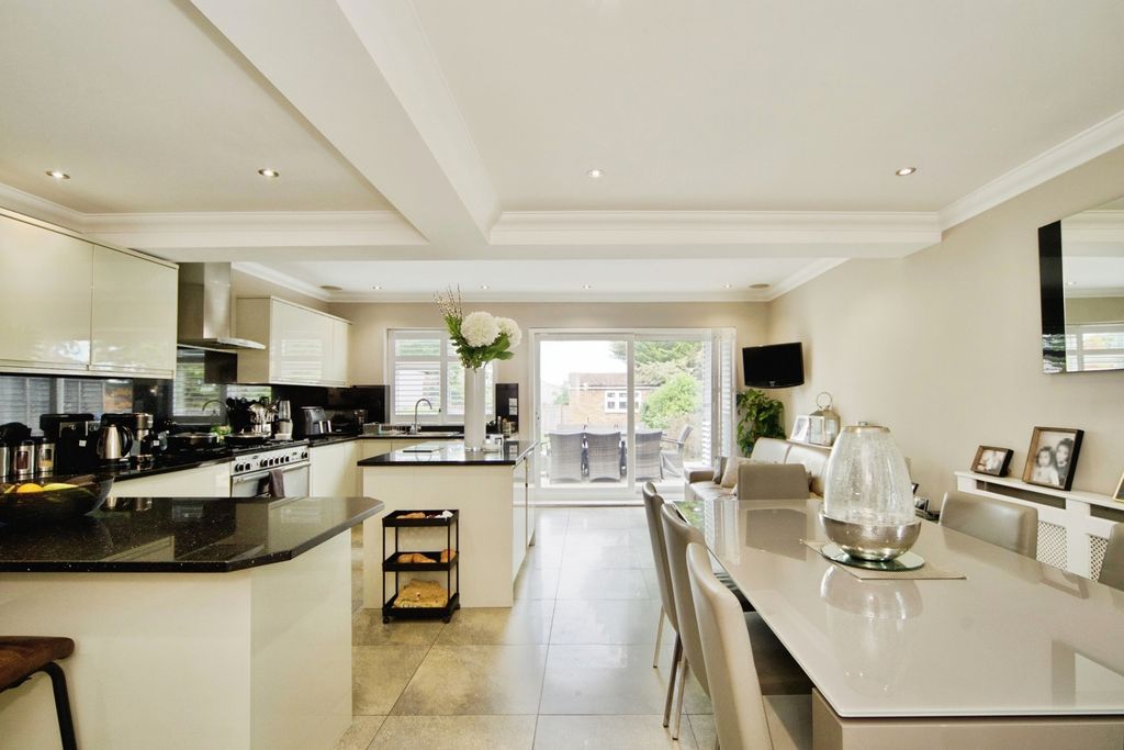 Property photo 3 of 13 Pbox-Img.Jpg
