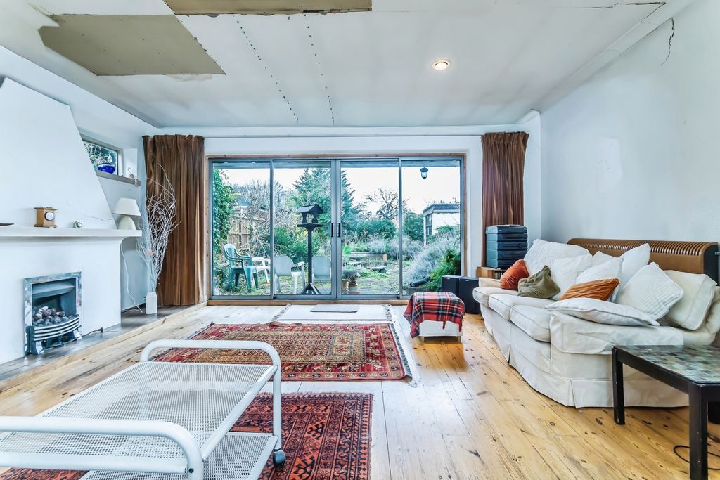 Property photo 3 of 21 Pbox-Img.Jpg