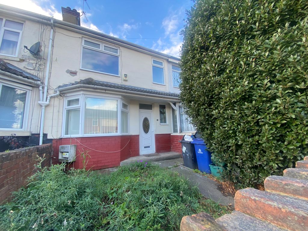 Property photo 1 of 8 Bathroom