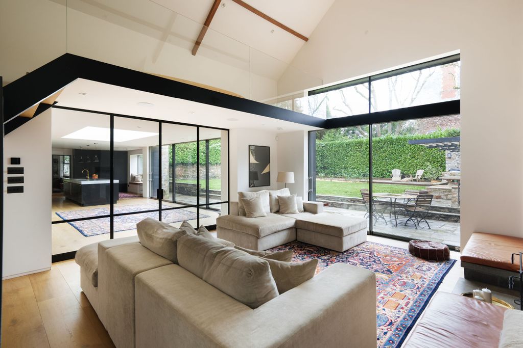 Property photo 1 of 42