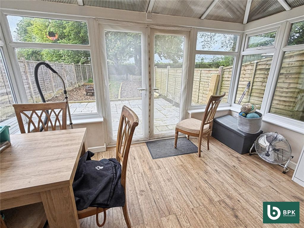 Property photo 3 of 11 Picture No. 10