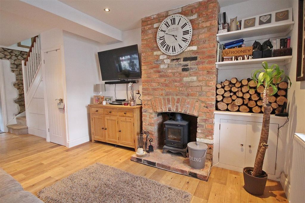 Property photo 3 of 16