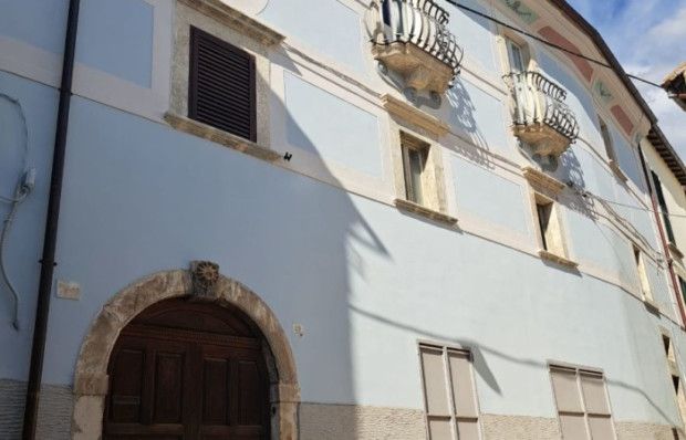 Property photo 1 of 20