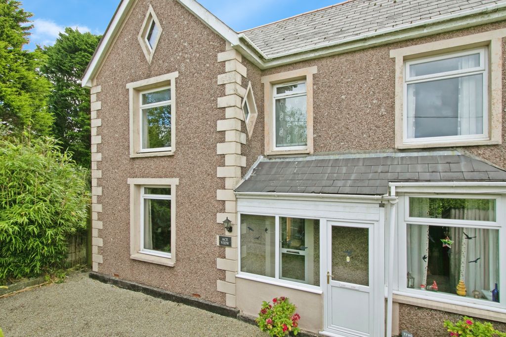 Property photo 1 of 17 Photography