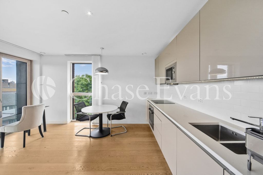 Property photo 2 of 14 Kitchen