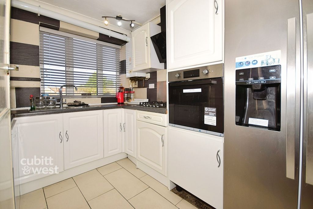 Property photo 2 of 11 396717Bf-Dsc_0465