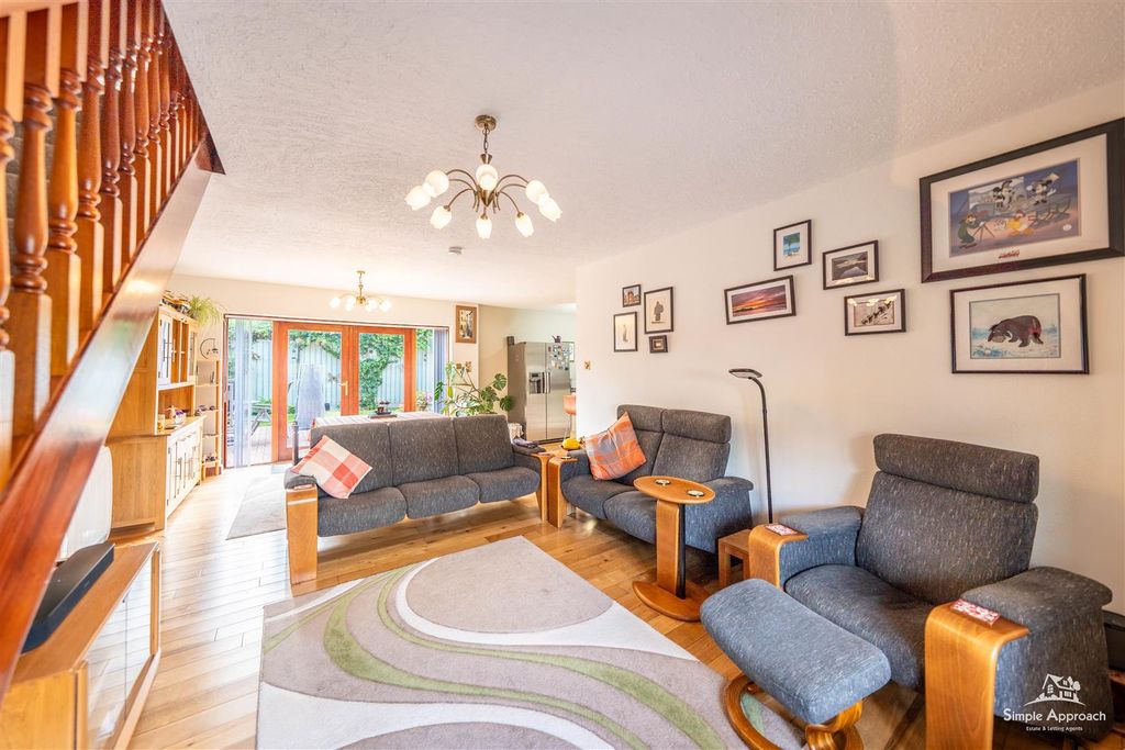 Property photo 2 of 56 Dsc09617-Hdr.Jpg