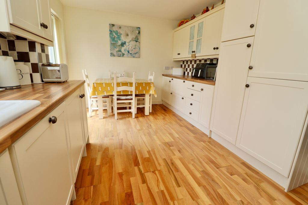 Property photo 2 of 23 Img_6100