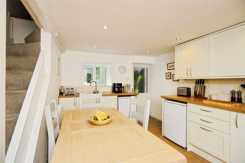 Property photo 2 of 31 Picture No. 34