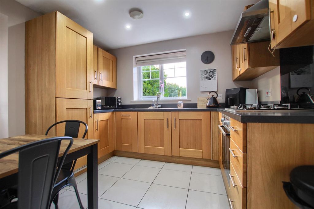 Property photo 3 of 13 bt5.Jpg