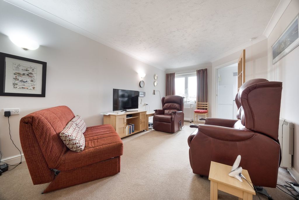 Property photo 3 of 19