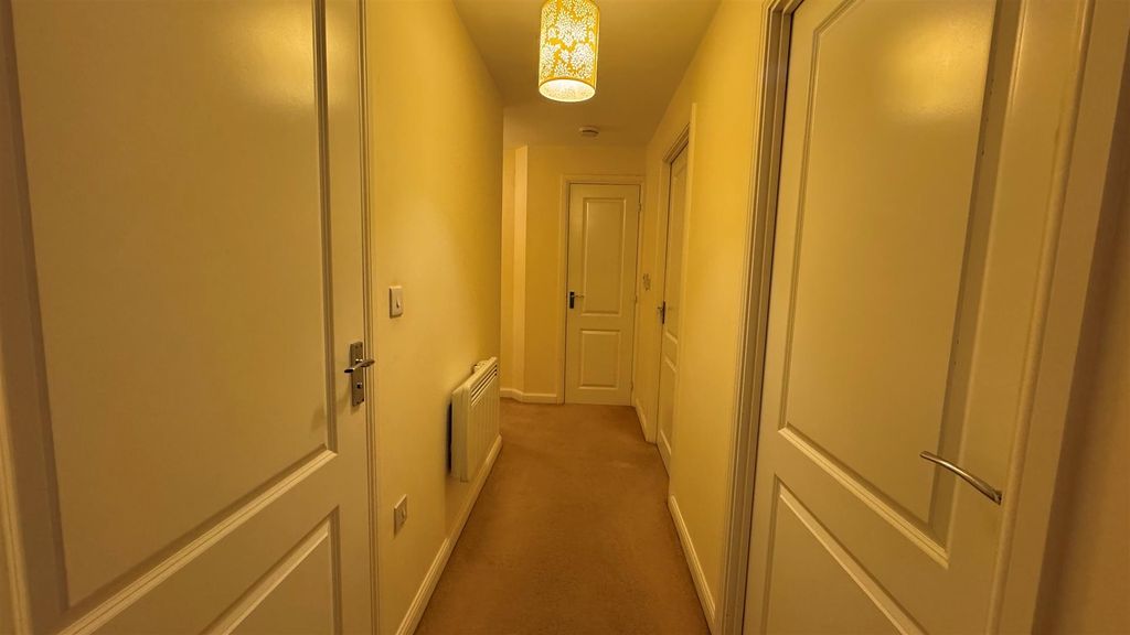 Property photo 2 of 9 Hallway.Jpg