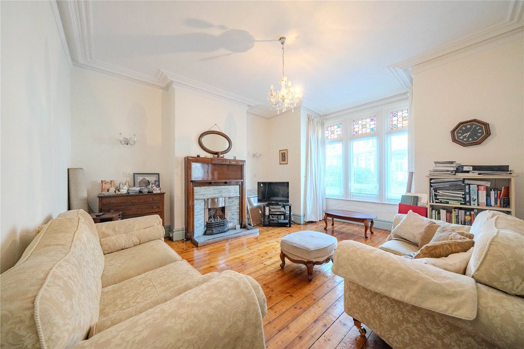 Property photo 2 of 22 Picture No. 10