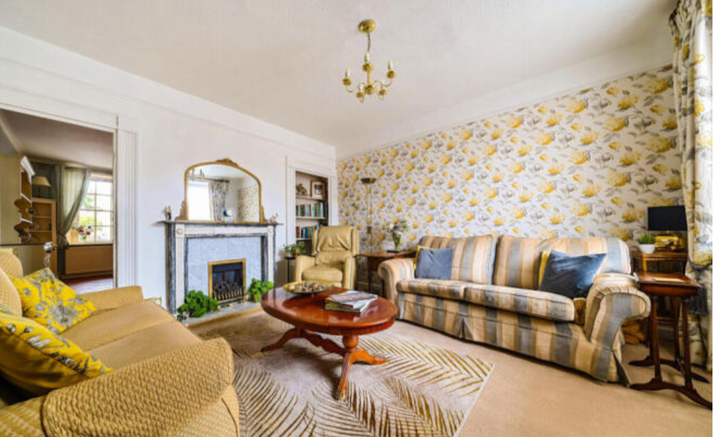 Property photo 2 of 20