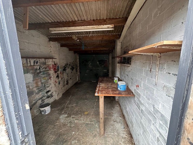 Property photo 2 of 13 2694-Pra12615-10-Raw