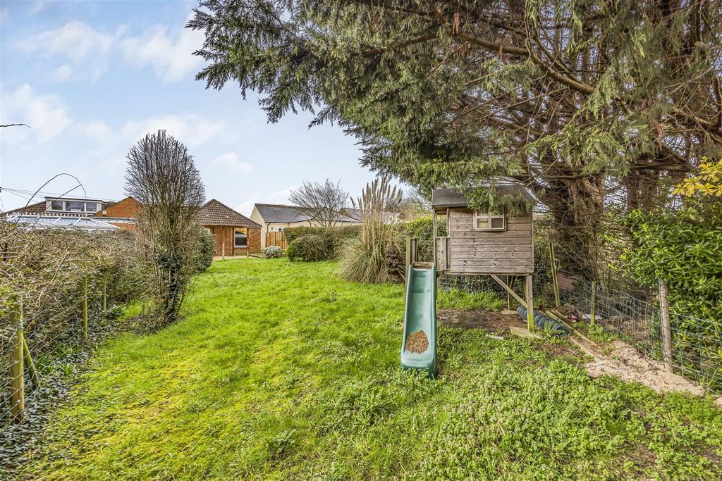 Property photo 3 of 21 3 Monks Hill, Westbourne-Porticomarketing-Nexa-27.