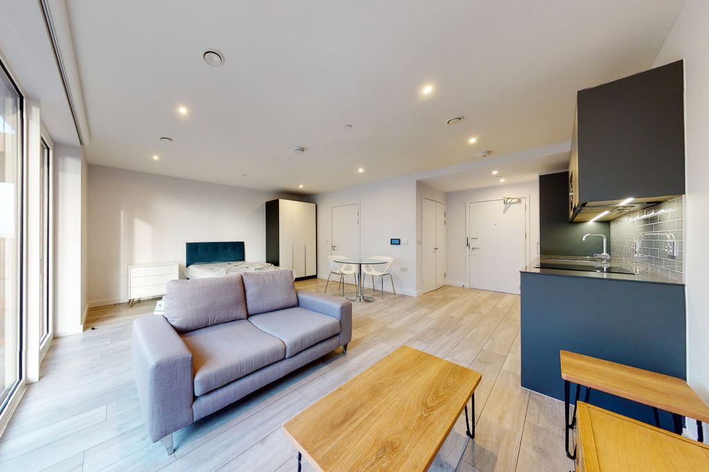 Property photo 3 of 21