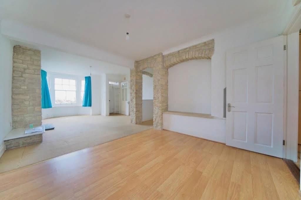 Property photo 3 of 23 33F3B4A0-0Bb3-4A2c-B9B3-342Ddade4188.Jpg