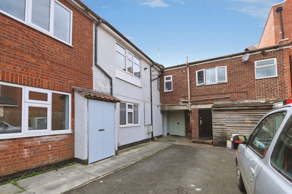 Property photo 1 of 20