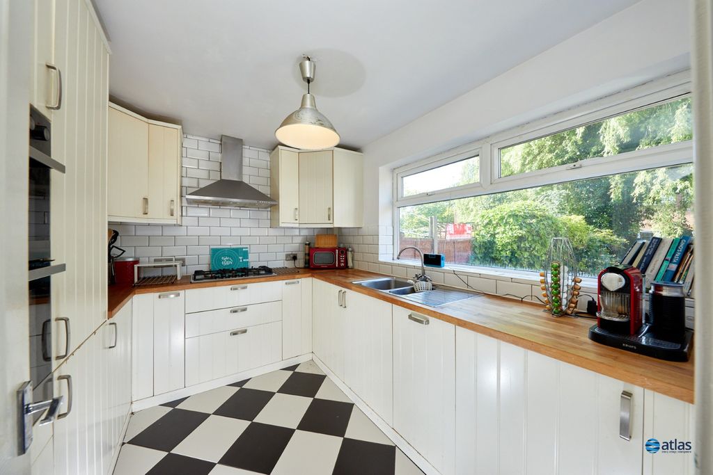 Property photo 2 of 13 Kitchen