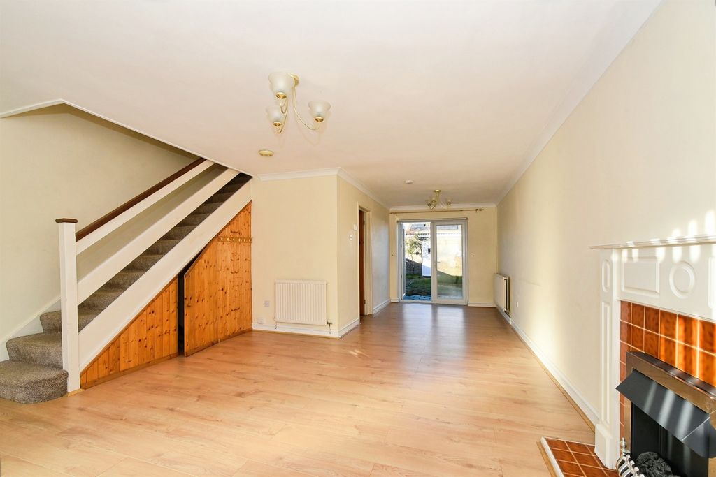 Property photo 3 of 21