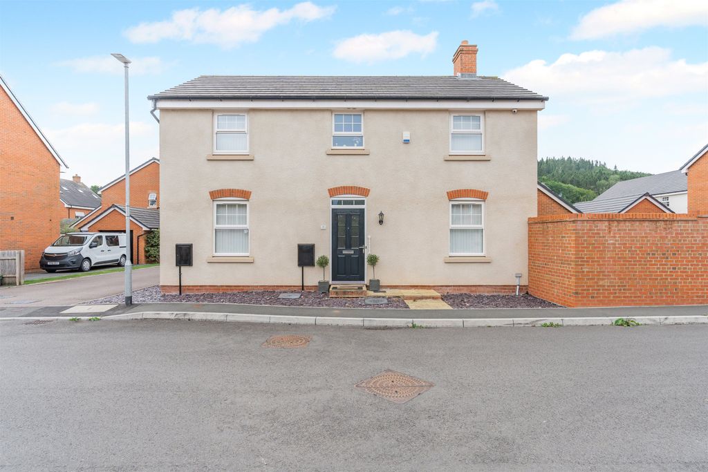 Property photo 1 of 22
