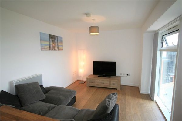 Property photo 2 of 8