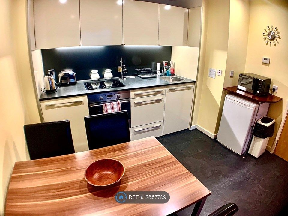 Property photo 2 of 8 Kitchen