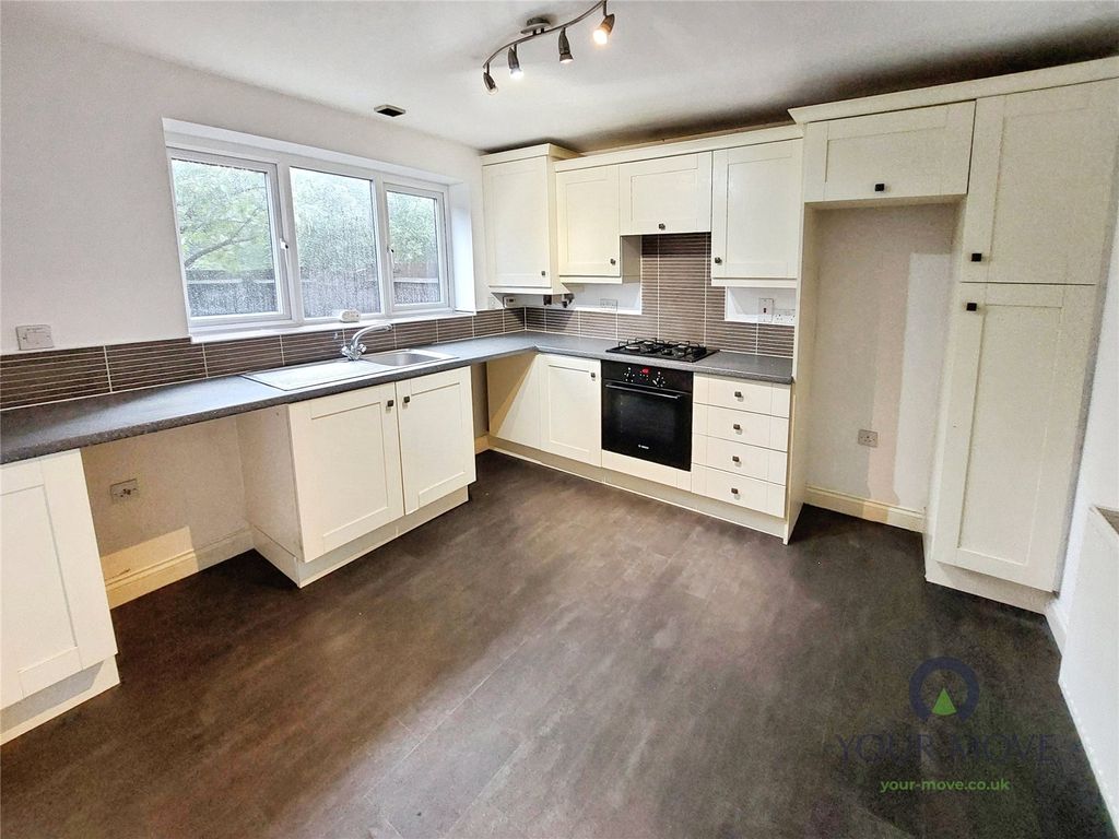 Property photo 2 of 17 Kitchen