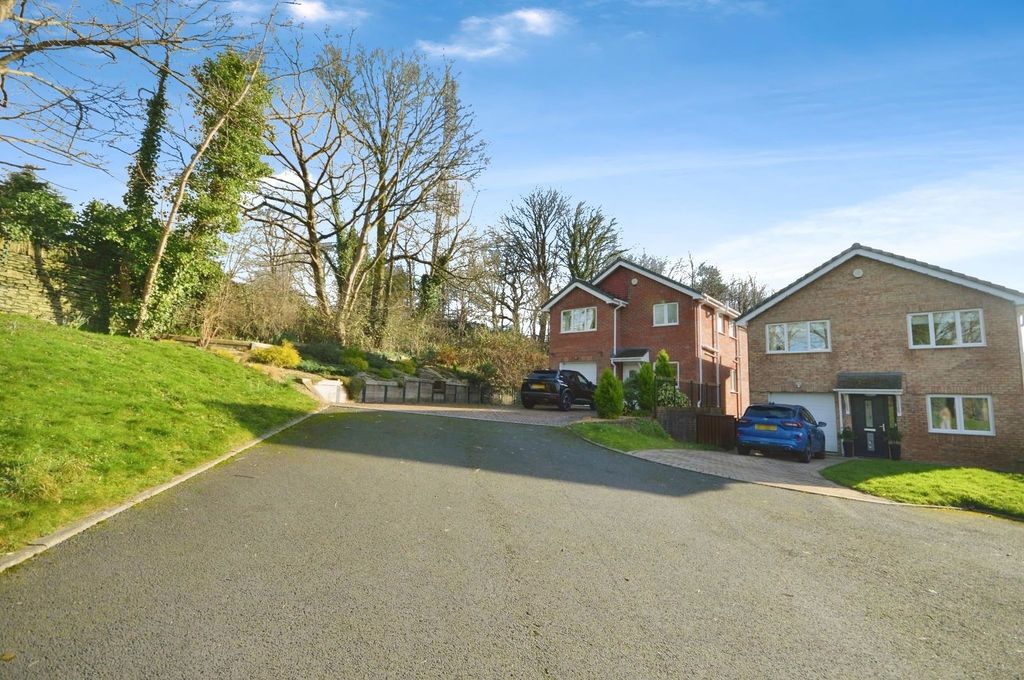 Property photo 1 of 37