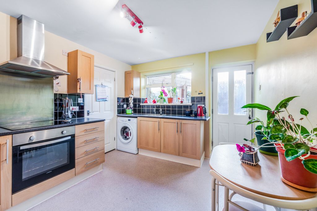 Property photo 2 of 19