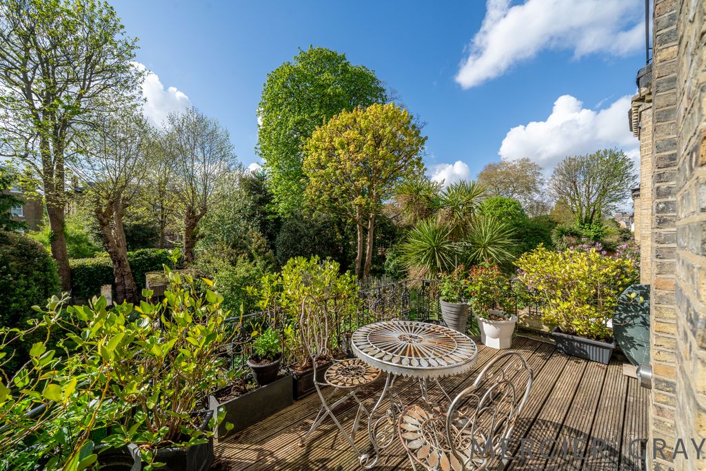 Property photo 3 of 13 Photo 2