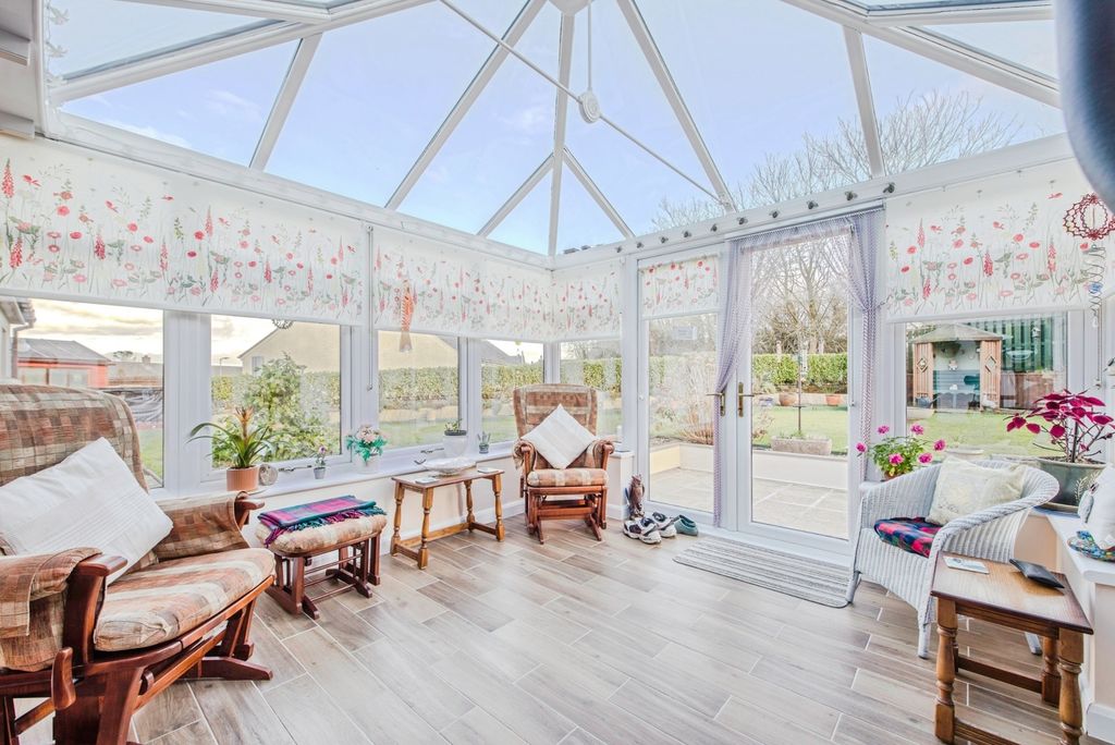 Property photo 3 of 37 Pbox-Img.Jpg