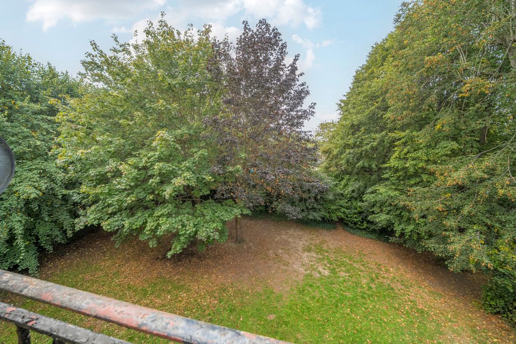 Property photo 3 of 19 1525686-6-6Ab4E0c...