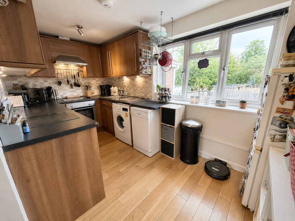 Property photo 3 of 8 C2D40F38-7E0C-4910-B71D-08347F313E40