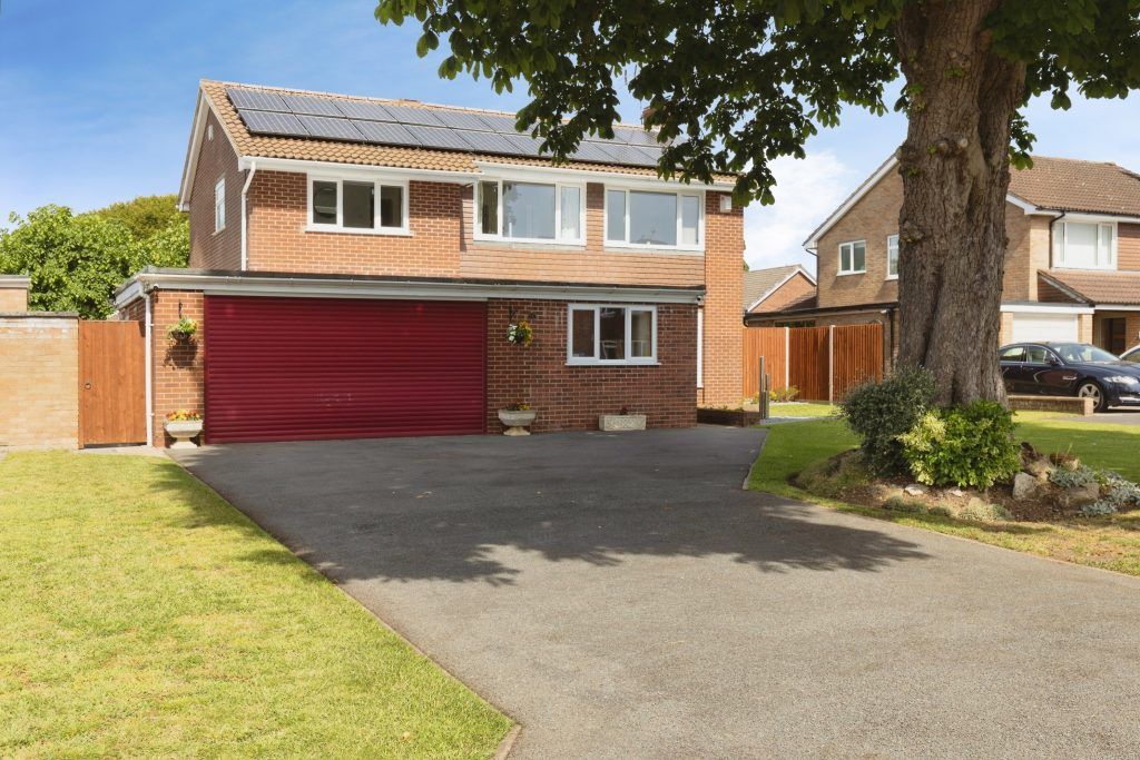 Property photo 1 of 35
