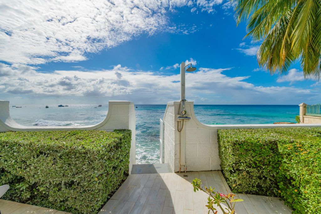 Property photo 3 of 33