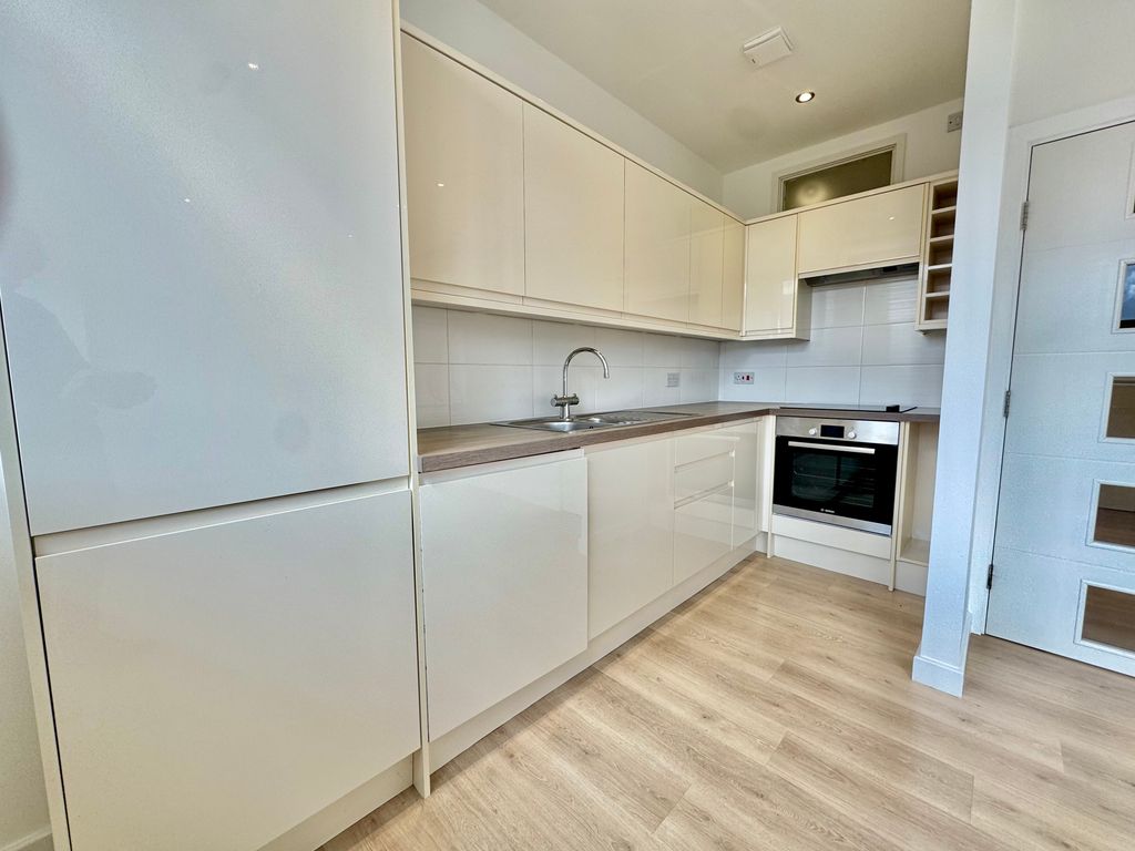 Property photo 2 of 6 Image