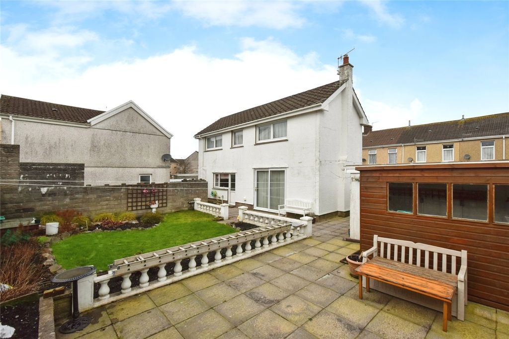 Property photo 1 of 22 Picture No. 18