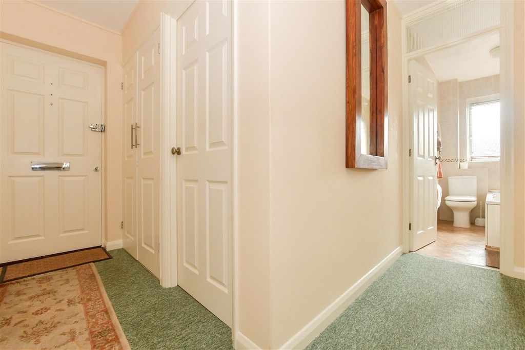 Property photo 3 of 15 Entrance Hallway