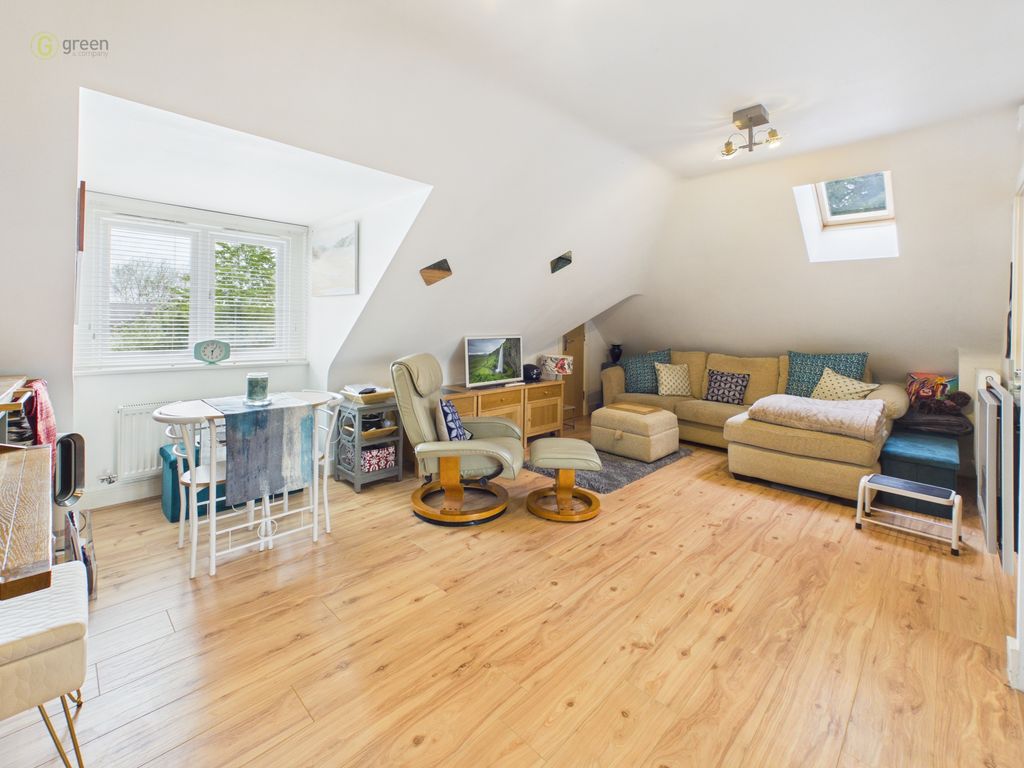 Property photo 2 of 20 1Ddc477255E544c581F8F38Fbd8c40B1100Cam03830G0Pr0305Still006