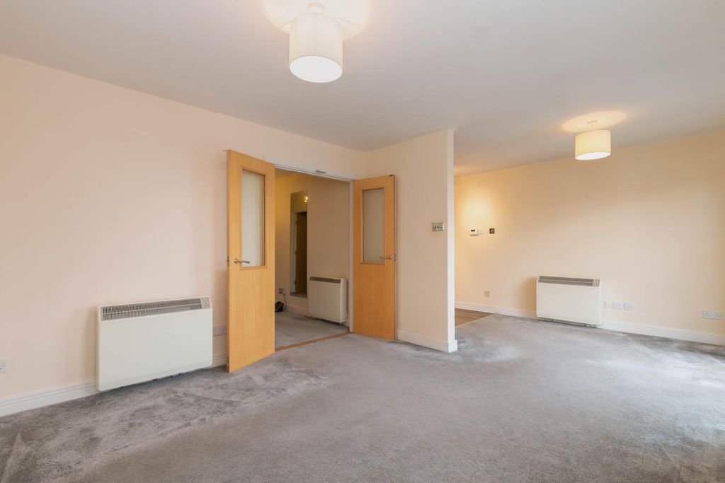 Property photo 2 of 7 Living Area