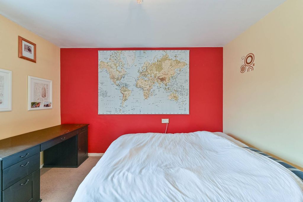 Property photo 3 of 9