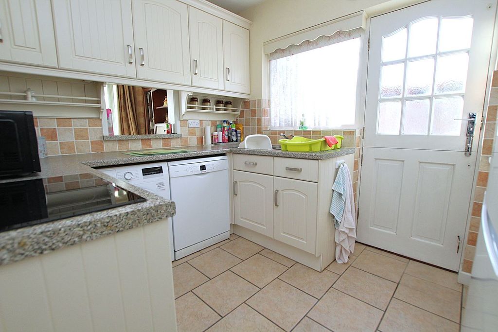 Property photo 3 of 33