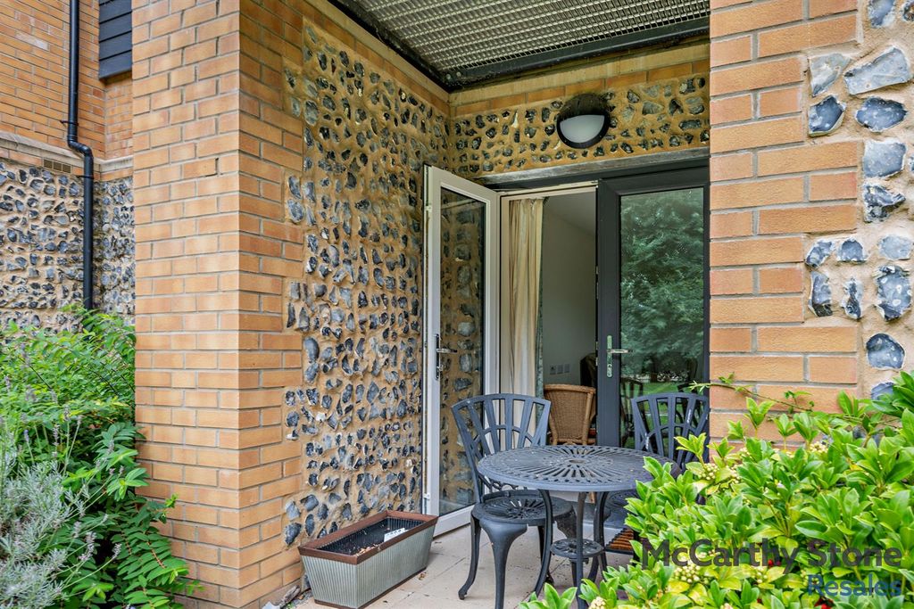 Property photo 1 of 29 8661147-Exterior07-800.Jpg