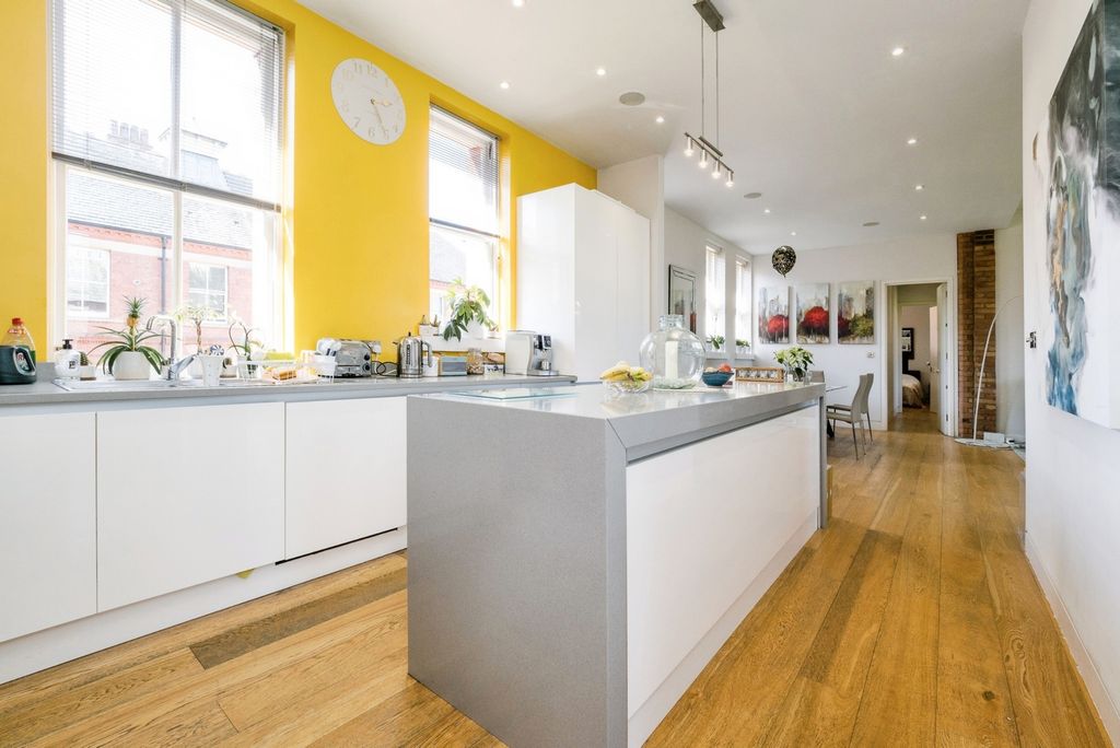 Property photo 3 of 19 Pbox-Img.Jpg