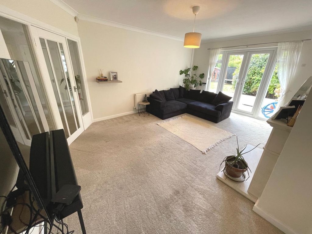 Property photo 3 of 19