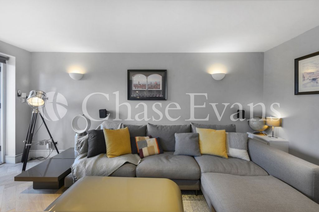 Property photo 3 of 18 Living Area