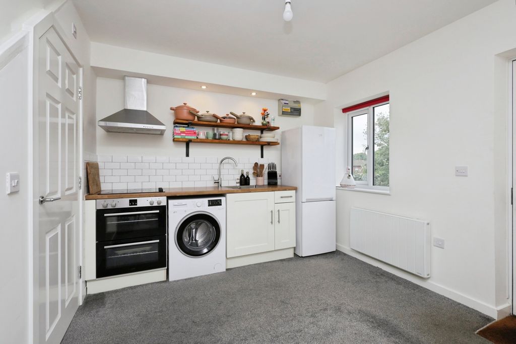 Additional image 15 of 1 bed maisonette for saleStreatfield Road, Heathfield, East Sussex TN21