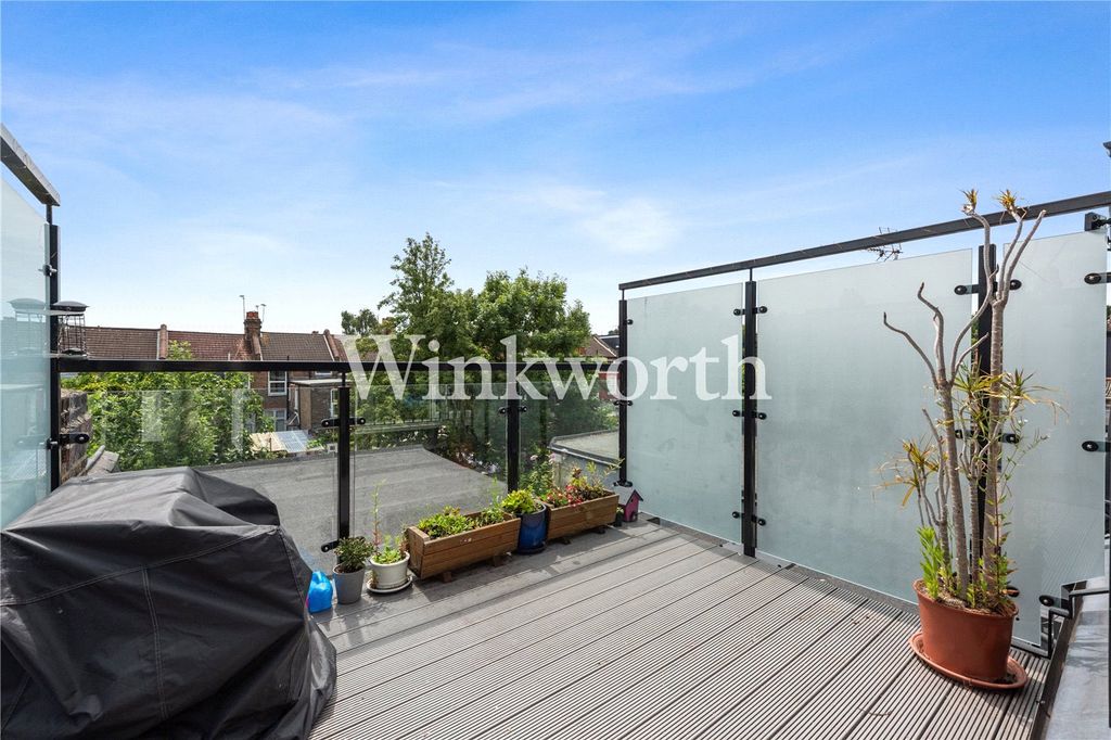 Property photo 3 of 19 Picture No. 09